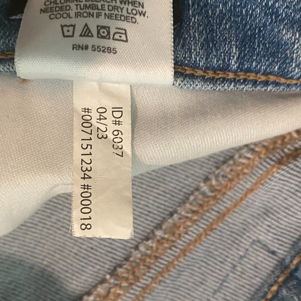 Express Mid Rise Flare Jeans Light Wash Size 4 Short Petite Vent Hem - Picture 8 of 11